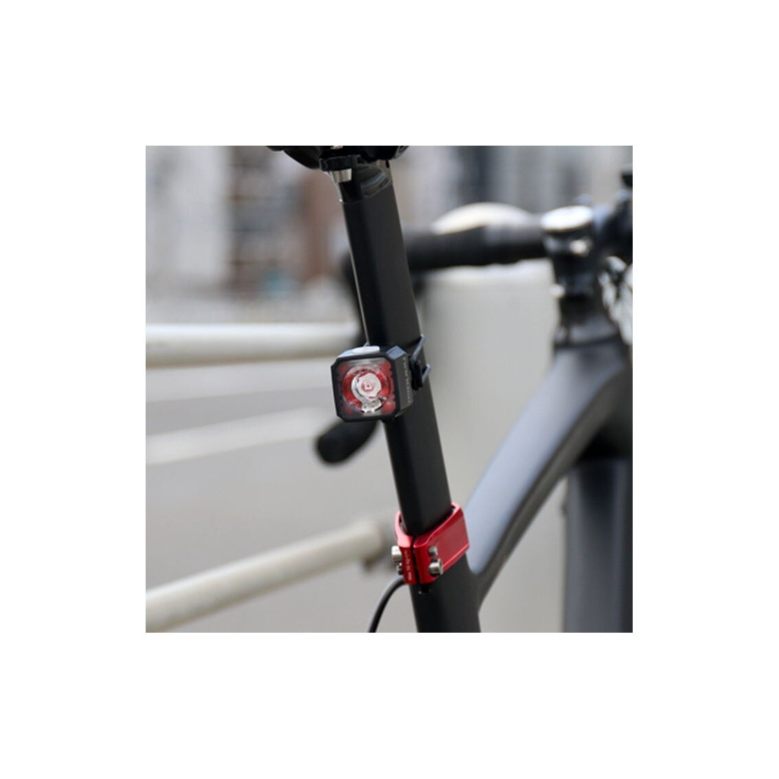Tylna lampka rowerowa Cat Eye NANO60 (USB-C) 1
