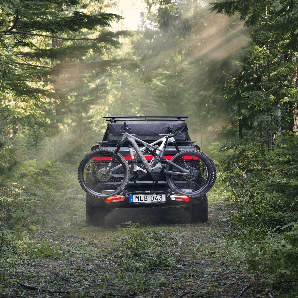 Thule Epos 3 3-bike platform towbar bike rack black 6 Thule Epos 3 3-bike platform towbar bike rack black 6