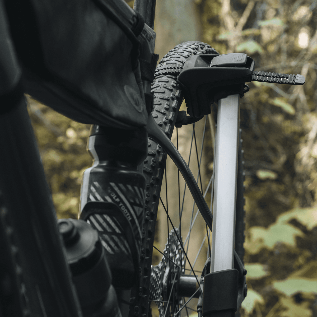 Thule Epos 3 3-bike platform towbar bike rack black 8
