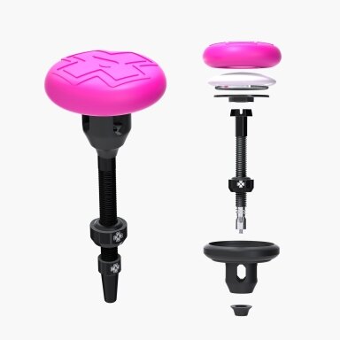 Muc-Off Airtag laikiklių k-tas į padangą Stealth Tubeless Tag Holder with 44mm Valve kit -BLACK Muc-Off Airtag laikiklių k-tas į padangą Stealth Tubeless Tag Holder with 44mm Valve kit -BLACK
