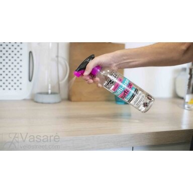 Muc-Off Antibakterinis paviršių dezinfekcinis skystis 500ml Muc-Off Antibakterinis paviršių dezinfekcinis skystis 500ml