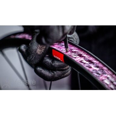 Muc-off bekamerinio ratlankio juosta 30mm 50m. Muc-off bekamerinio ratlankio juosta 30mm 50m.